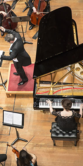 Riccardo Chailly / Emmanuel Tjeknavorian / Filarmonica della Scala