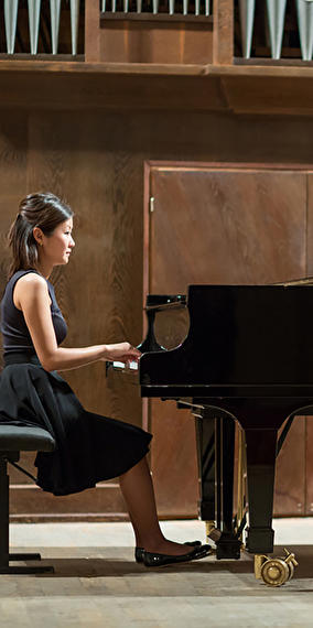 «building Bridges» Sir András Schiff presents young pianists