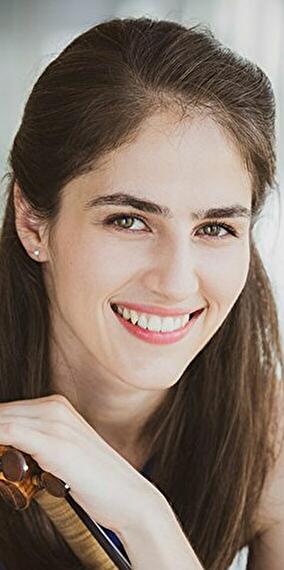 Rising star: Júlia pusker - Concert
