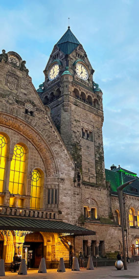 Visite guidée de Metz - De la cathédrale Saint-étienne à la plus belle gare de France