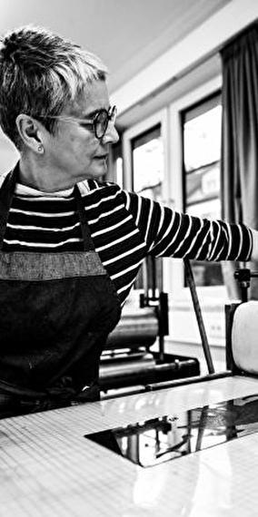 Engraving workshop with artist Diane Jodes