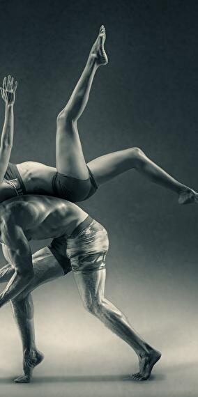 Even torn off - contemporary dance