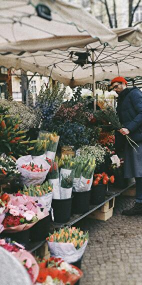 Spring market