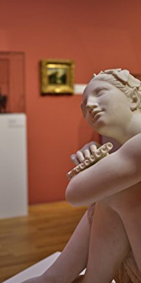 Regular guided tour: A walk through art