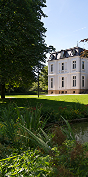 Villa Plage : Tricot sur l’herbe