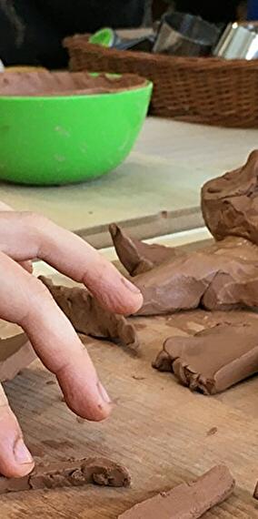 Introduction to Pottery Workshop on the Theme of the Garden