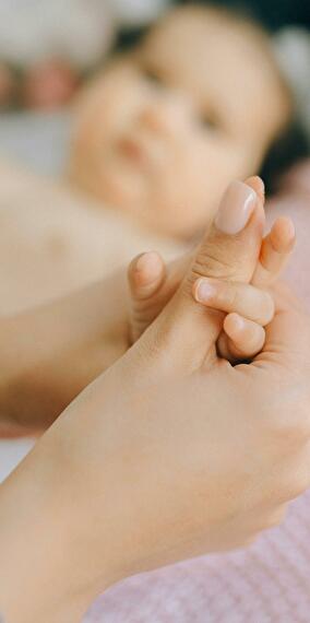 Baby Massage - Course for Parents and Their Infants (0-6 Months)