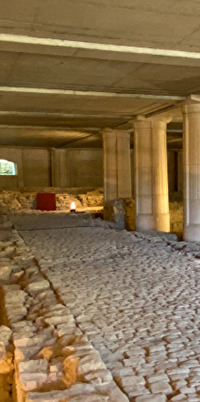 UNESCO Promenade and Archaeological Crypt of the Holy Spirit