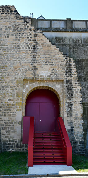 UNESCO Promenade and Archaeological Crypt of the Holy Spirit (EN)