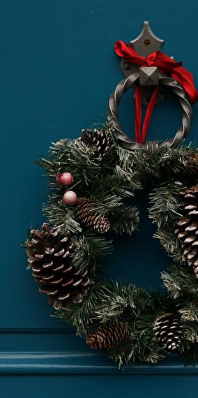 The scouts make and sell Advent wreaths