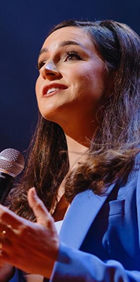English Comedy Night avec Janine Harouni - L'Essentiel du Rire