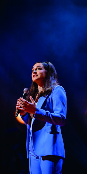 English Comedy Night with Janine Harouni - L'Essentiel du Rire