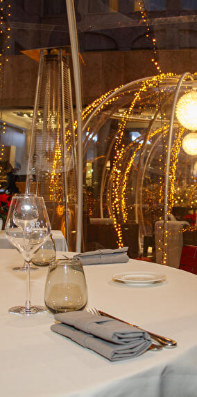 Immerse yourself in the magic of winter bubbles at the Royal