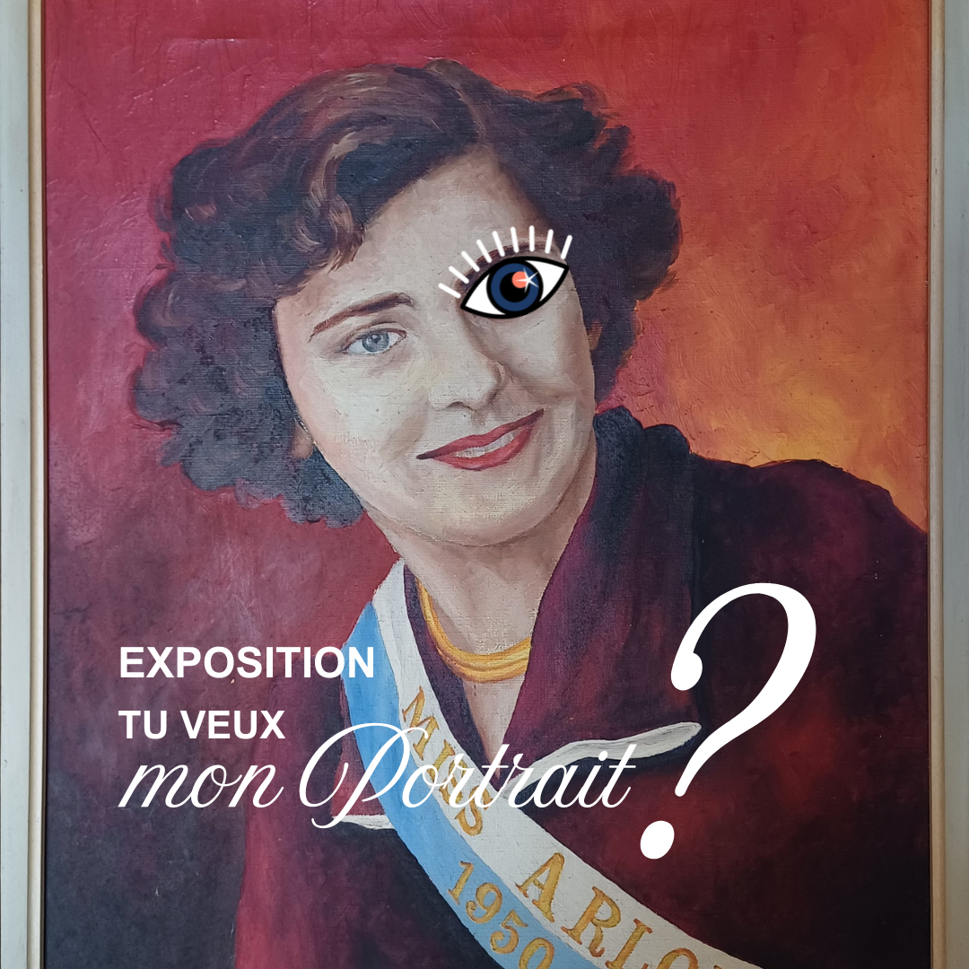 On stage, the portraits! Theater