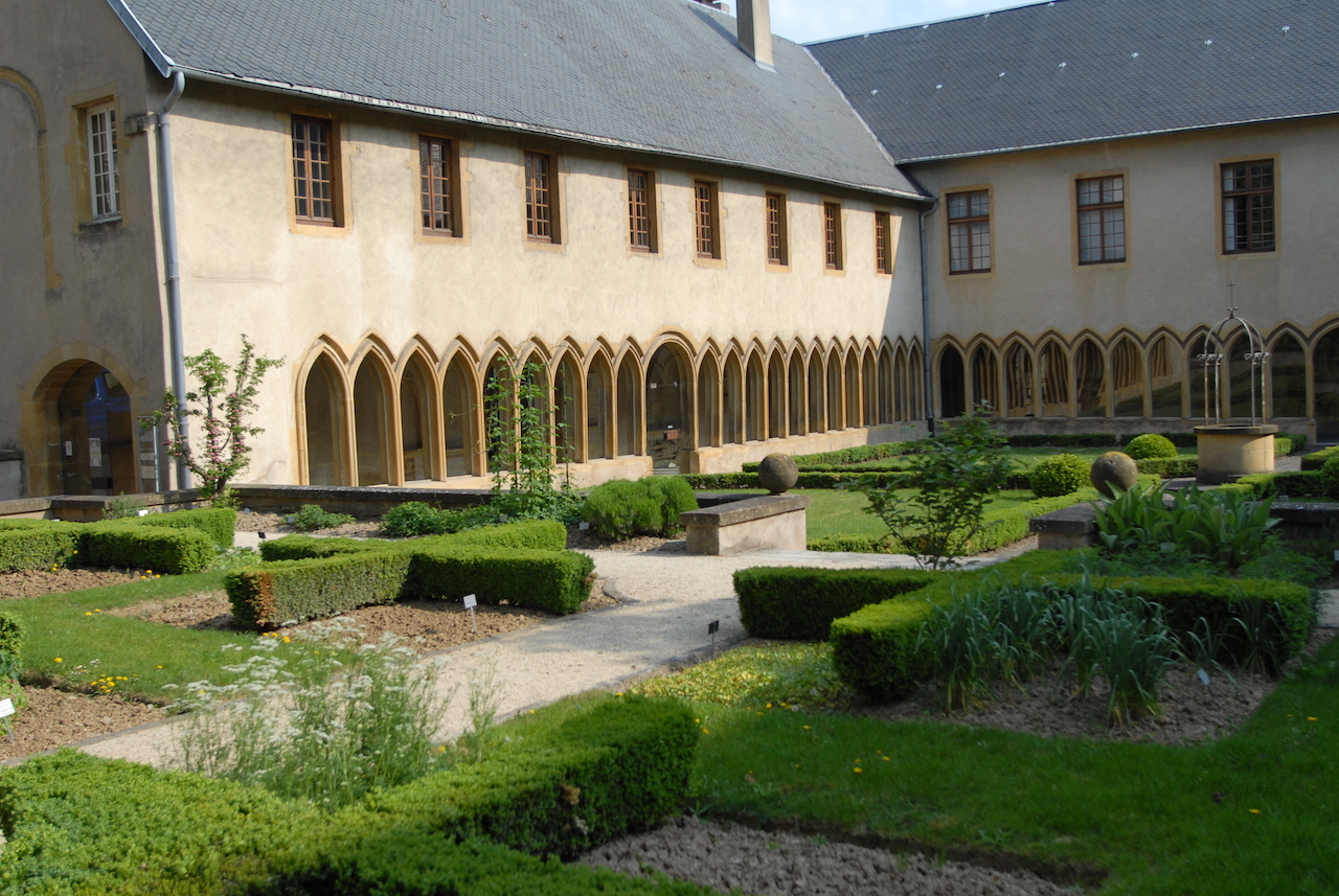 From the Cathedral to Sainte-Croix Hill - Guided Tour of Metz