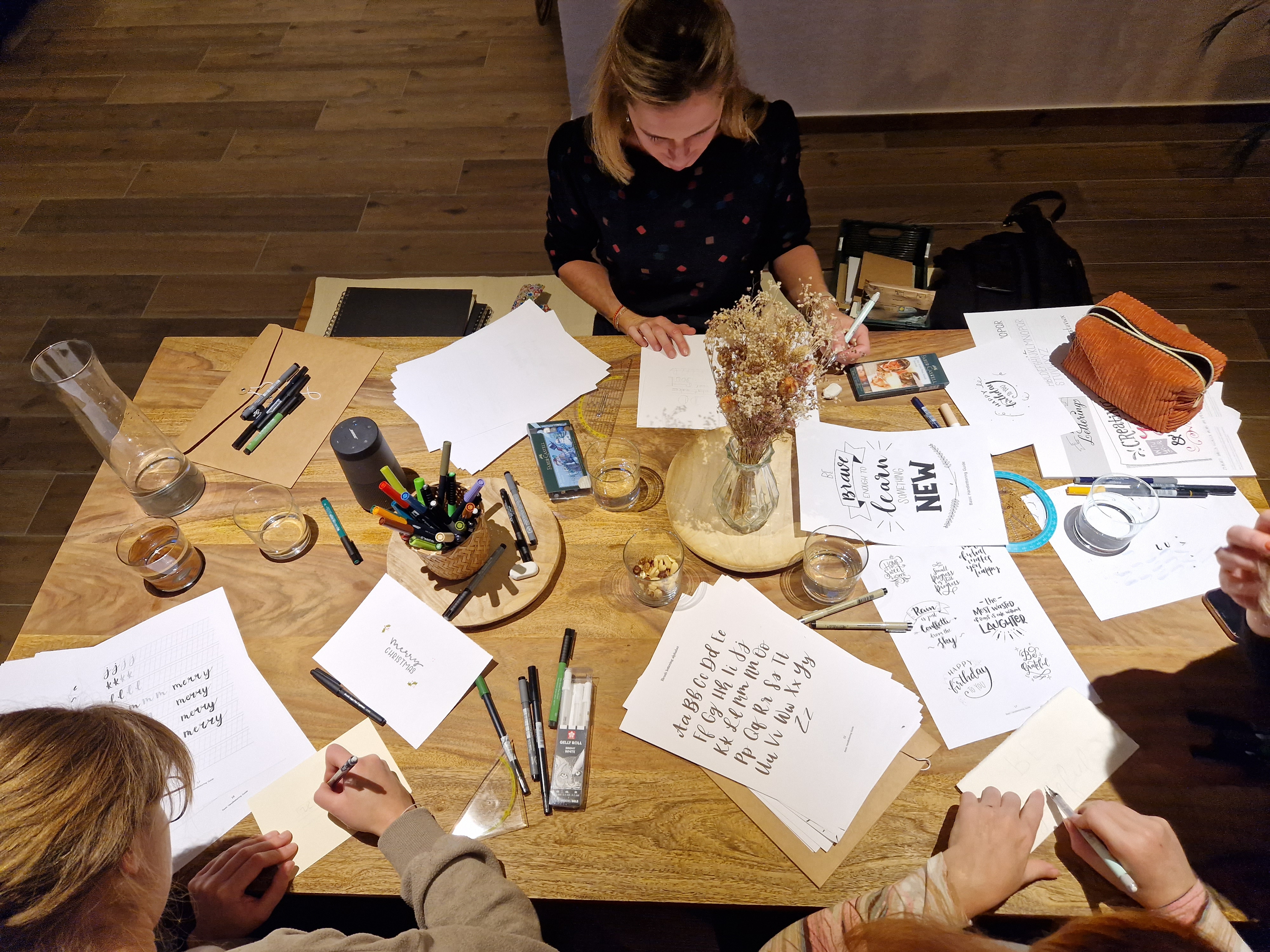 Modern hand lettering workshop