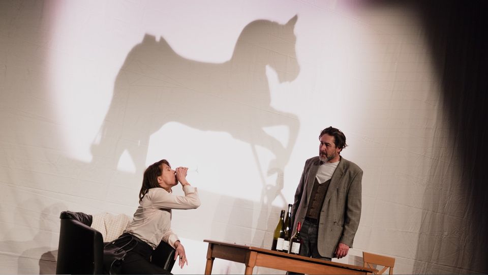 A game of horses - Theater - Resonance