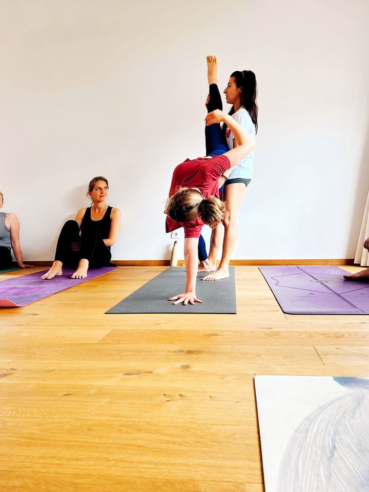 Desk Detox Yoga - Therapeutic Yoga