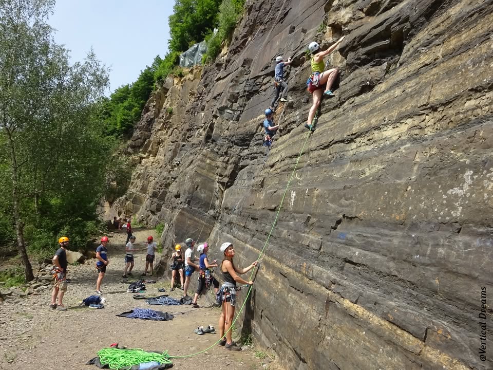 Formation Autonomie en rocher - Module 1 : Escalade en tête en voies d'une longueur