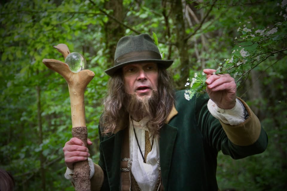 De Grénge Mann - Visites théâtrales dans la nature (en français)