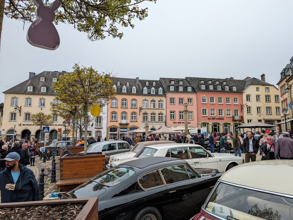 Car-Sonndig – Oldtimers at the Market