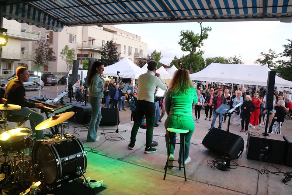 Community Ball in Saint-Nicolas-en-Forêt
