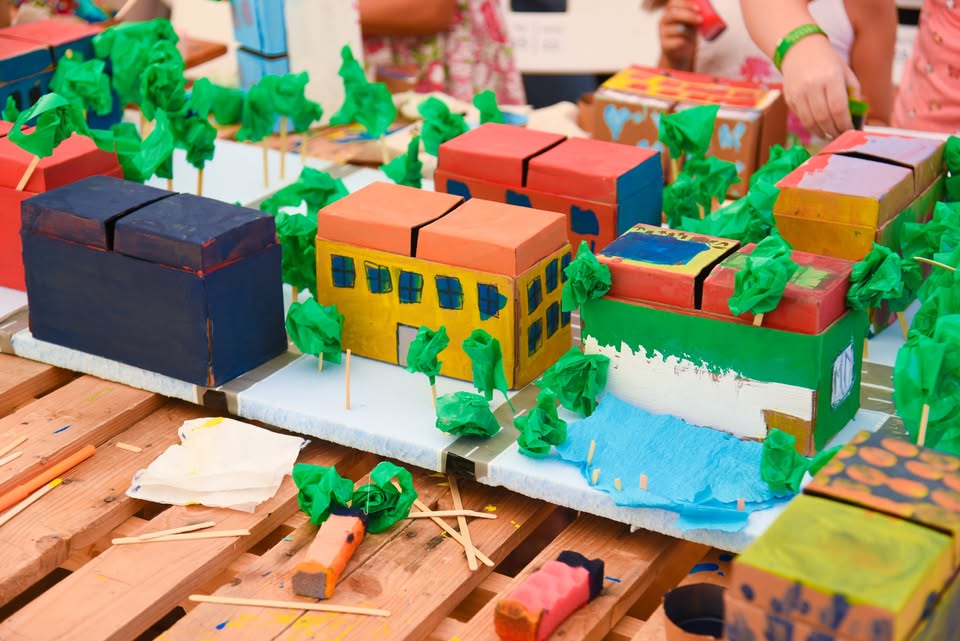 Film screening and workshop (ages 6-10) in German | Biodiversity!