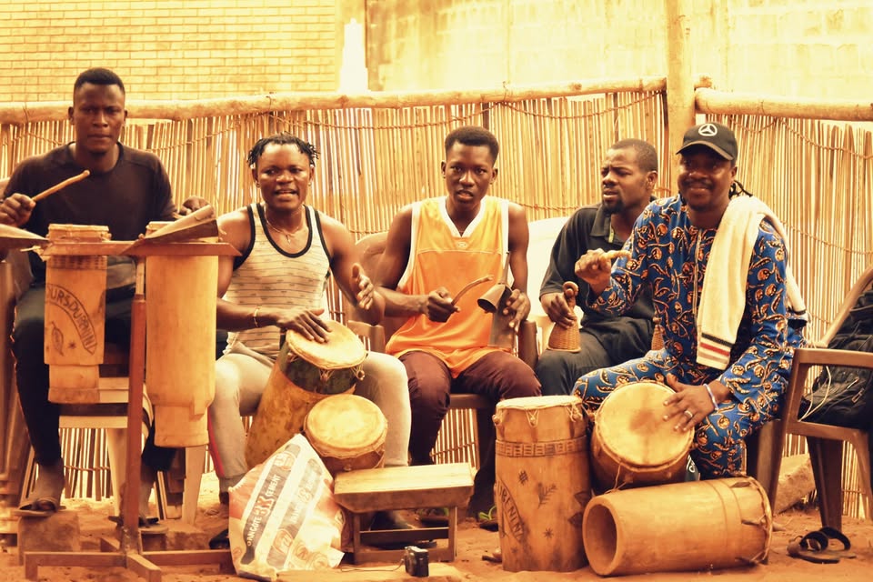 Rythme, Chansons et Légendes du BÉNIN