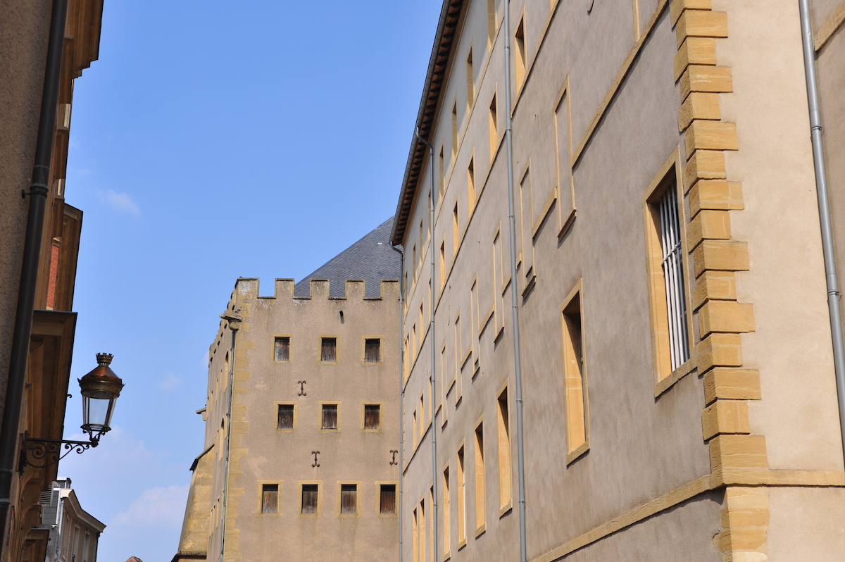 Guided family tour of Metz - History secrets