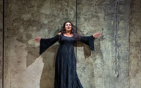 Met Opera : nabucco