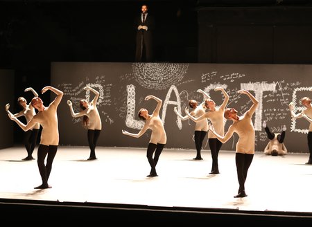 Naharin's Virus - The Batsheva ensemble