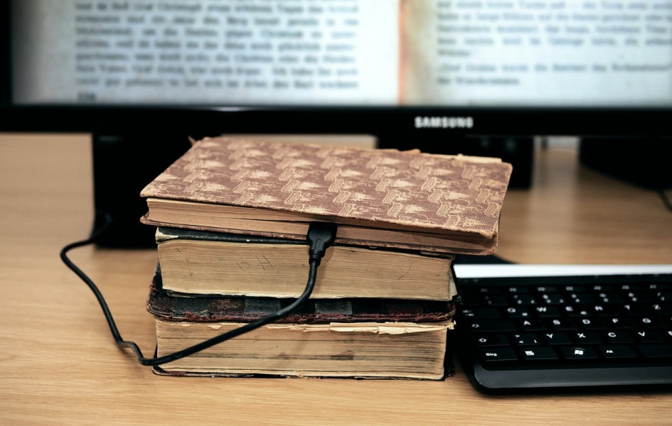 Education in the Digital Age? False Hopes and Technical Innovations