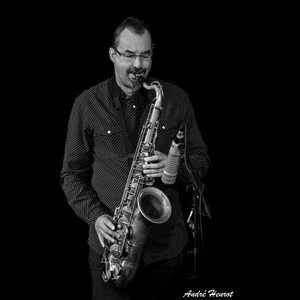 Jitz plays Sonny