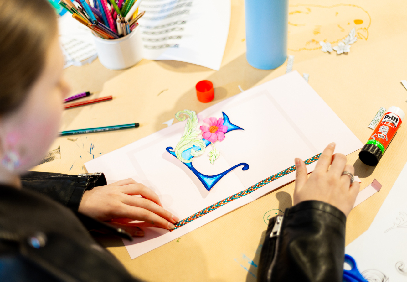Pop-Up ABC - Design your own pop-up card!