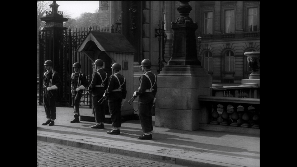Sunday, Edmond Bernhard followed by People on Sunday, Robert Siodmak, Edgar G. Ulmer
