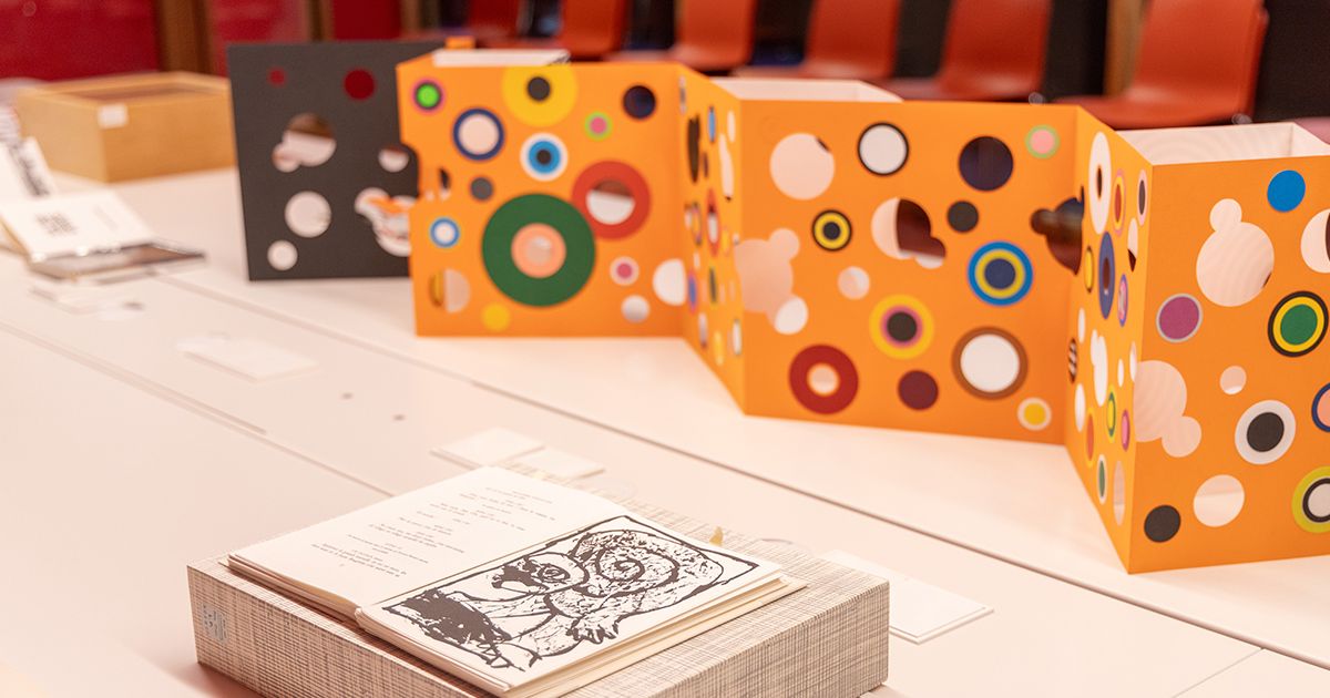 From the studio to the reading room: collecting and mediating artists' books