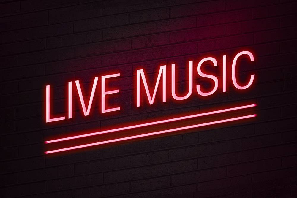 Mama Live Band Sunday - Tina & Sax