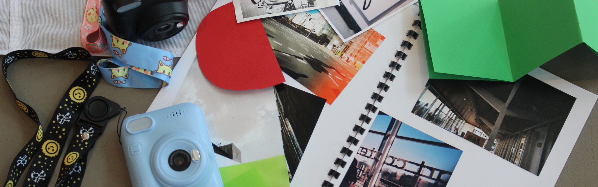 Discover the exhibits of TUBE.PHOTO.DASH. and The Hidden Library with your family