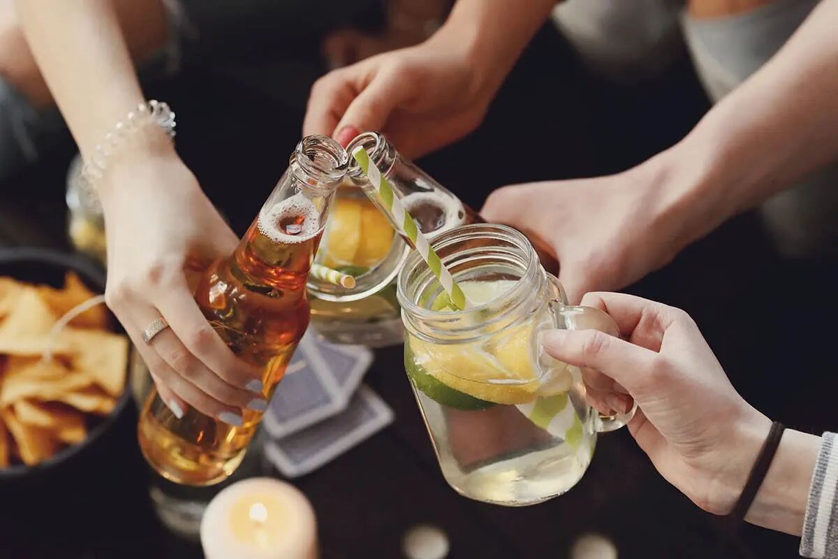The Bond Social - Drinks