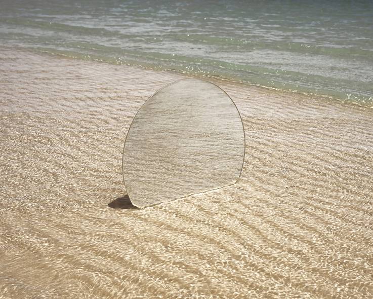 Une ligne dans le sable