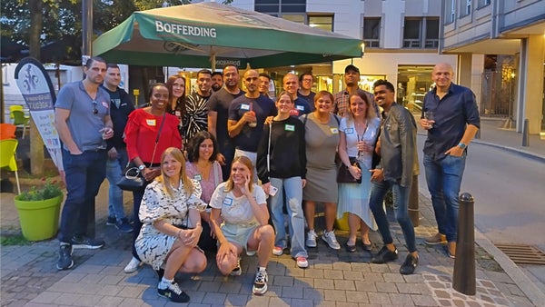 Faites-vous de nouveaux amis ! (38-55)