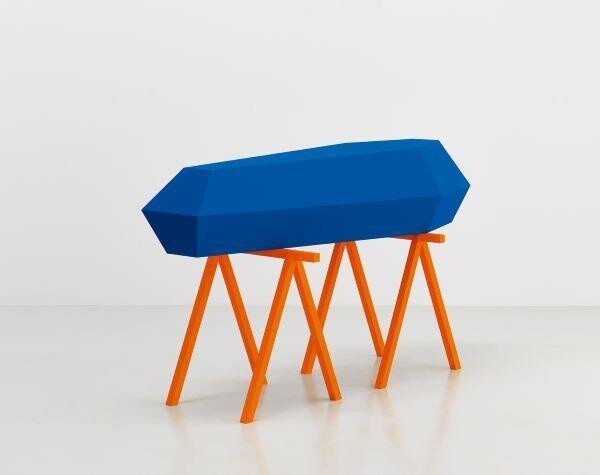Une étrangeté captivante – Les sculptures iconiques de Katharina Fritsch