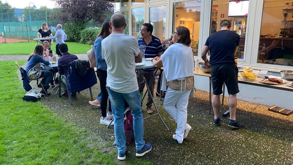 Barbecue et fête du groupe de randonnée