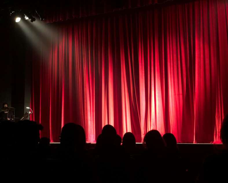 Drôle de genre - Festival de théâtre Sarrebourg en scène