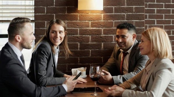 Déjeuner avec 15 personnes