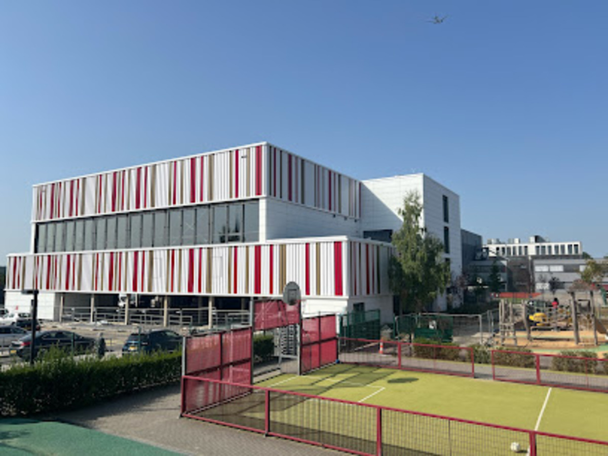 Mince Pies & Melodies